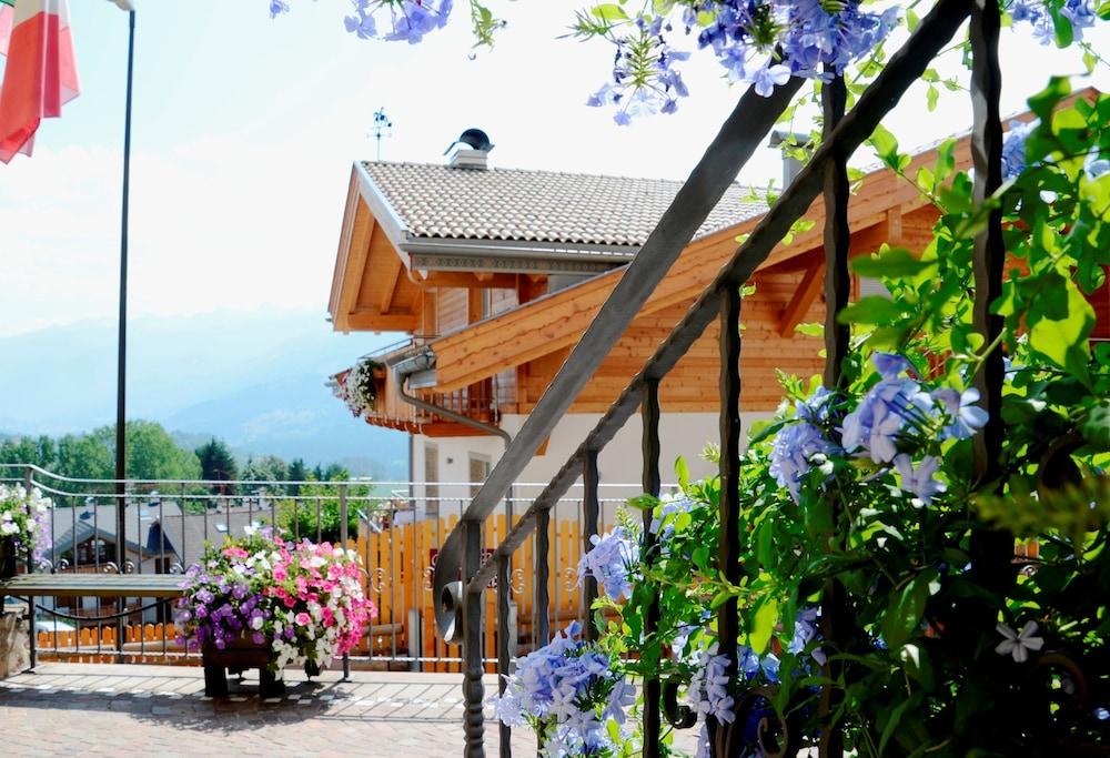 Hotel Corona Carano  Esterno foto
