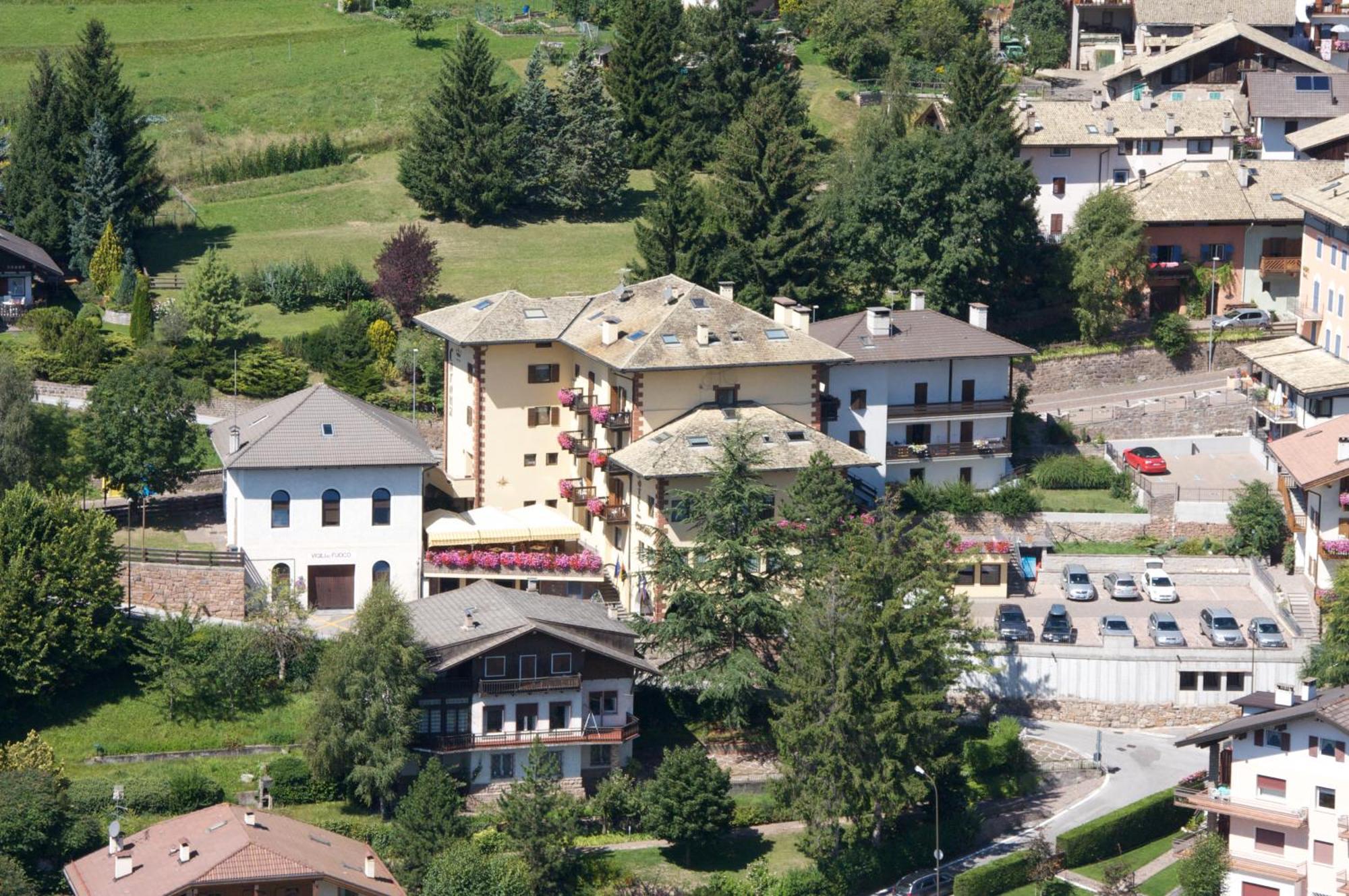 Hotel Corona Carano  Esterno foto